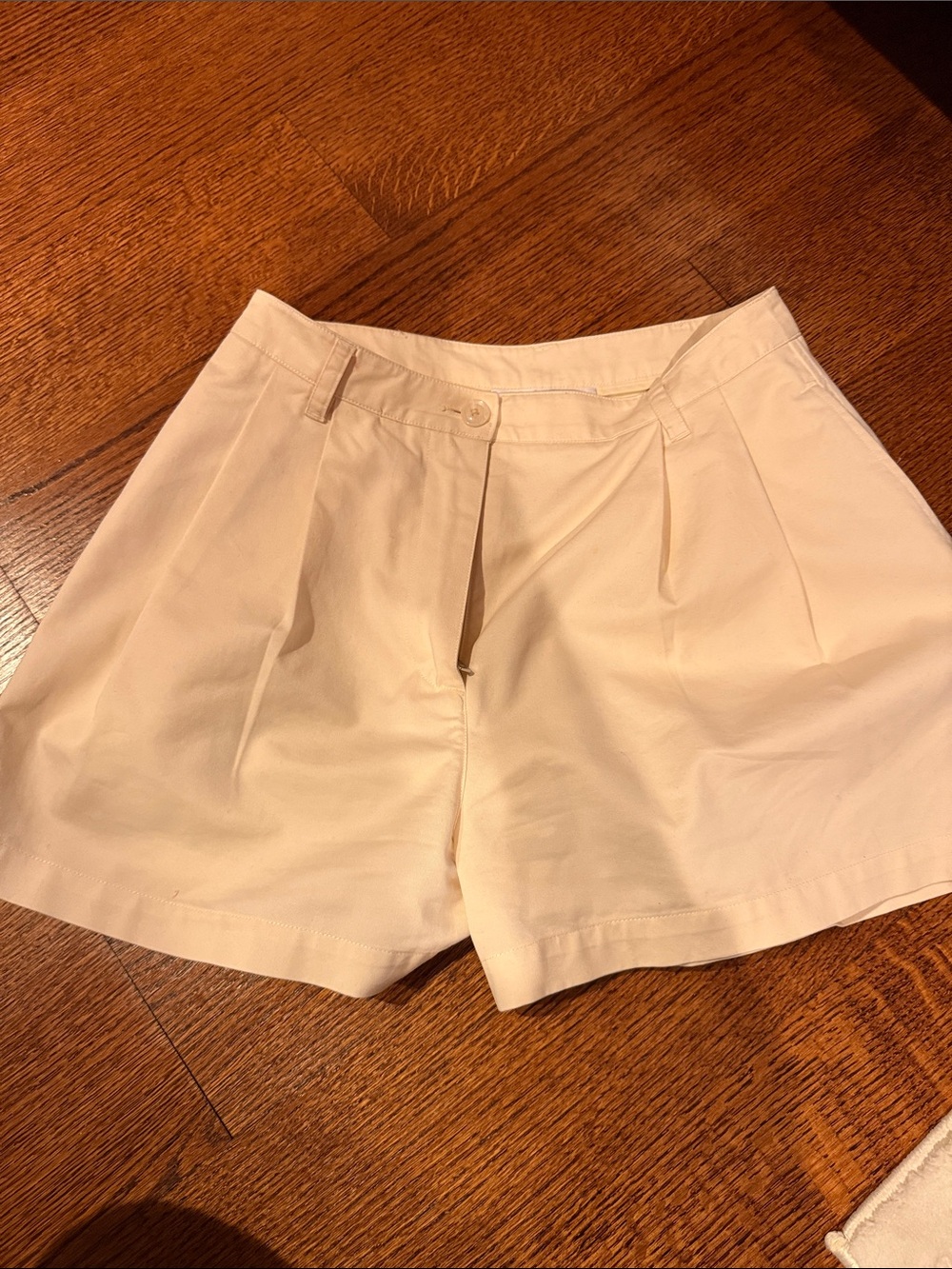 Solid & striped cream high waisted shorts